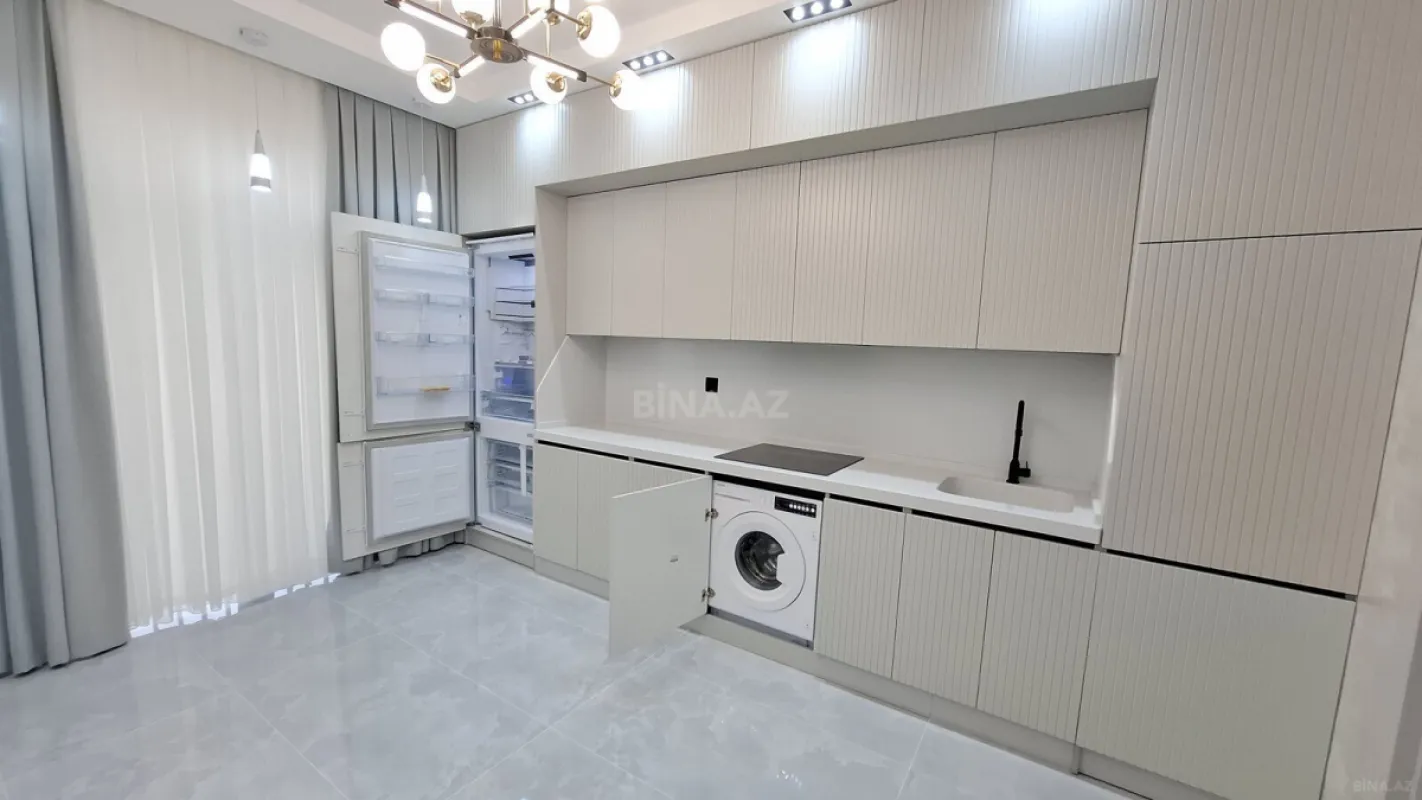 Satılır 2 otaqlı mənzil 82 m²