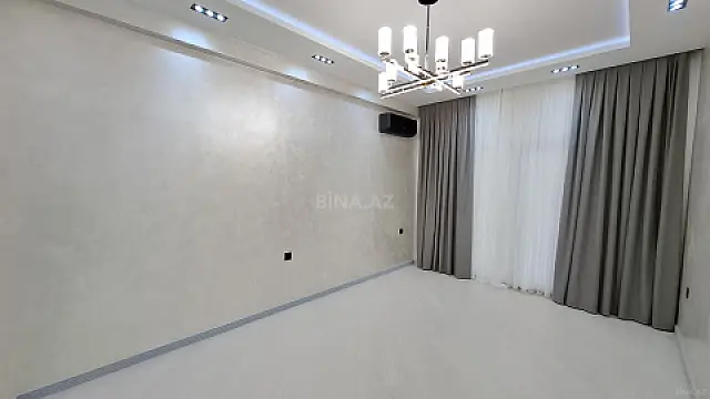 Satılır 2 otaqlı mənzil 82 m²