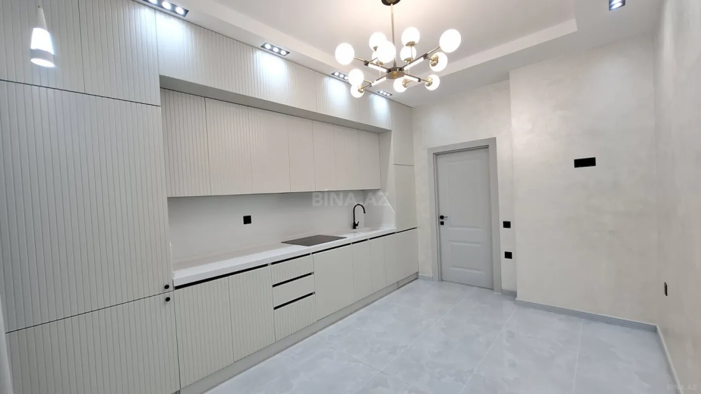 Satılır 2 otaqlı mənzil 82 m²