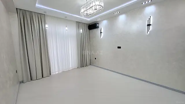 Satılır 2 otaqlı mənzil 82 m²