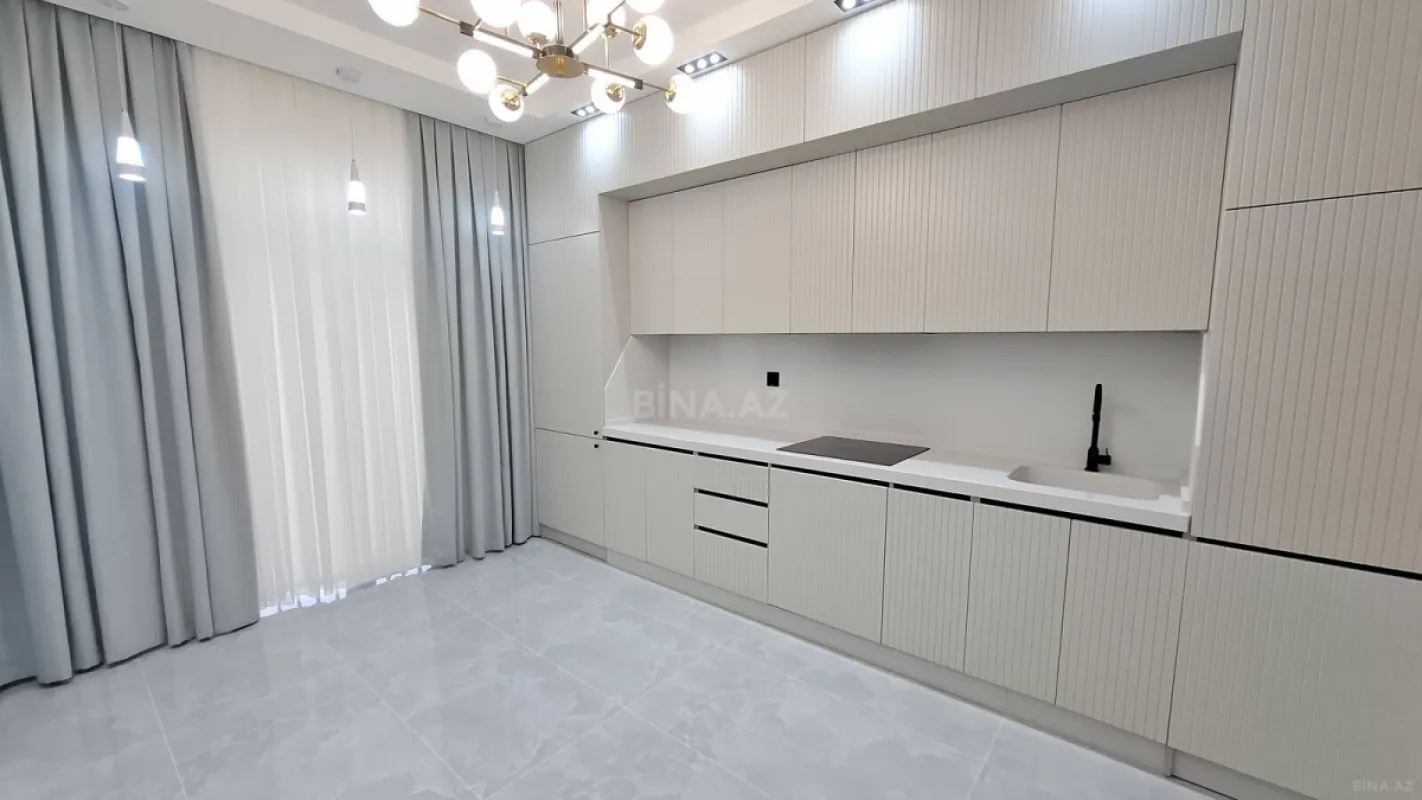 Satılır 2 otaqlı mənzil 82 m²