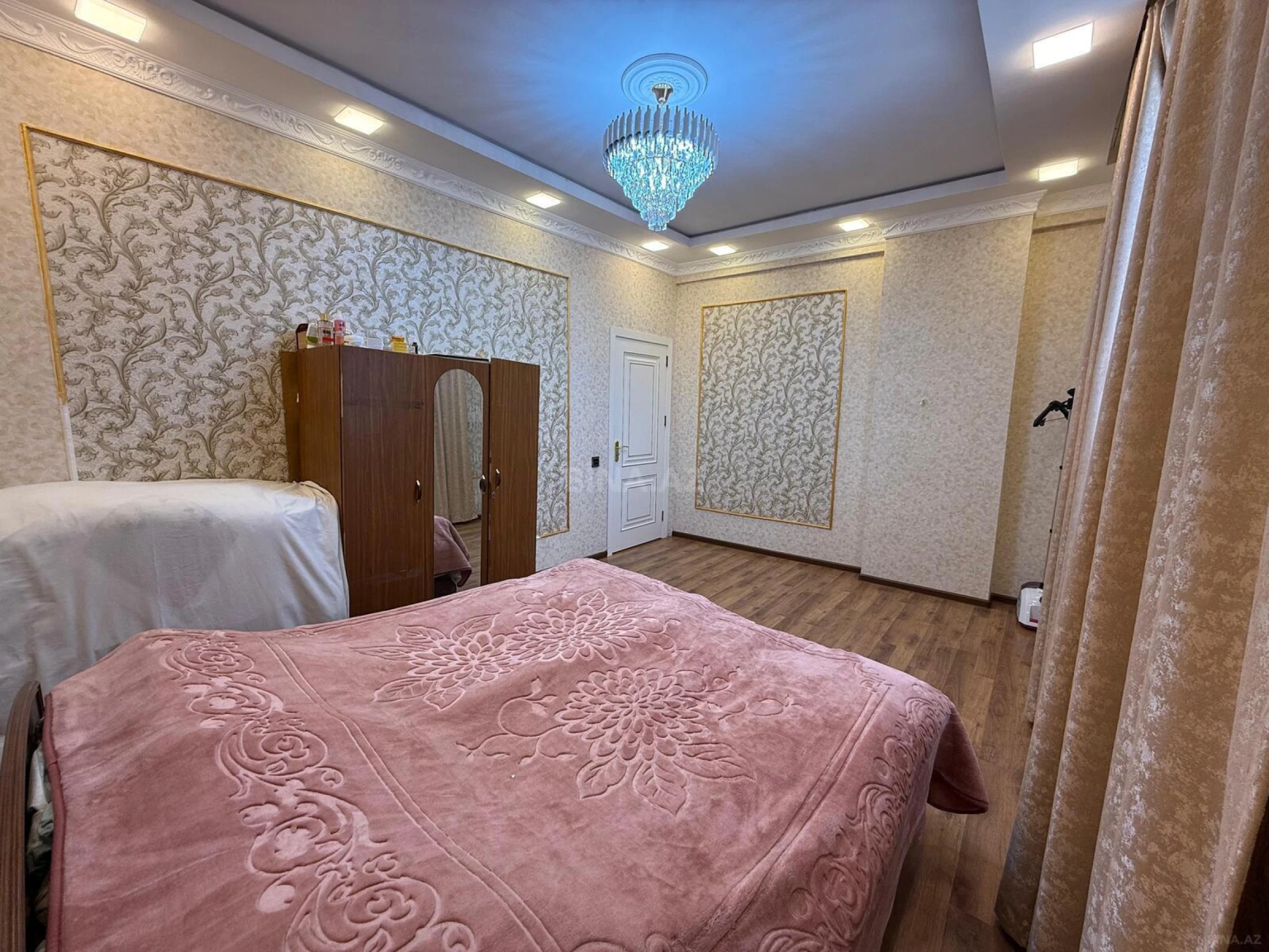 Satılır 3 otaqlı mənzil 90 m²