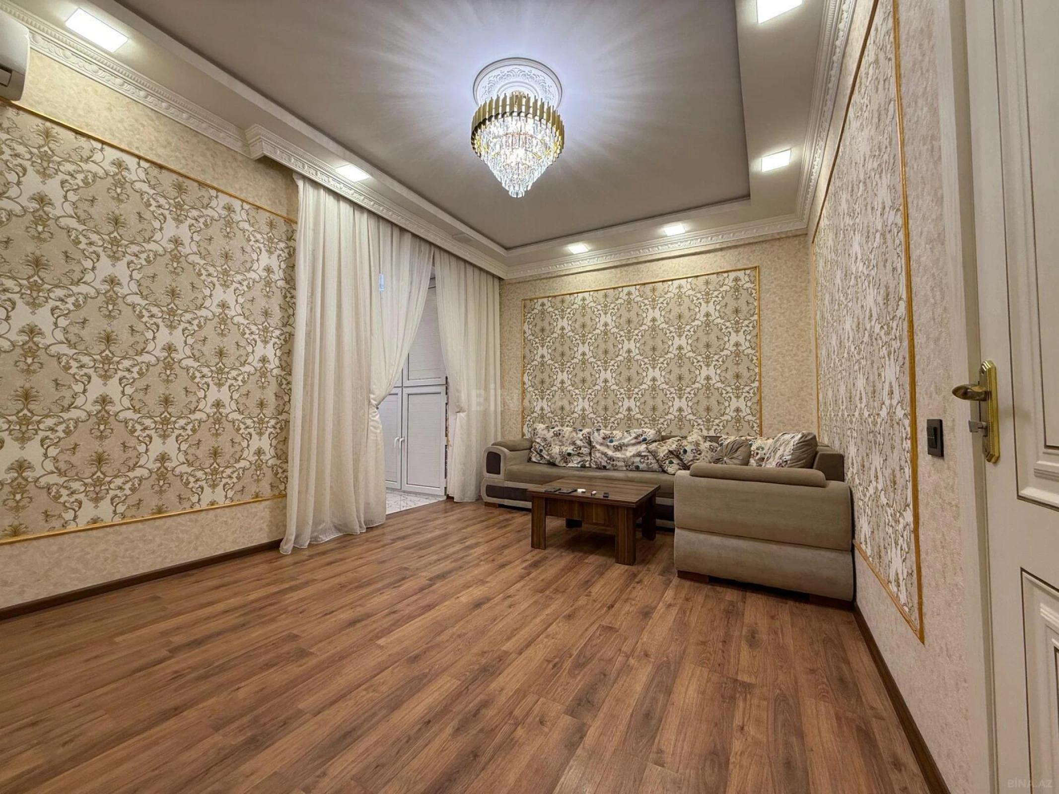 Satılır 3 otaqlı mənzil 90 m²