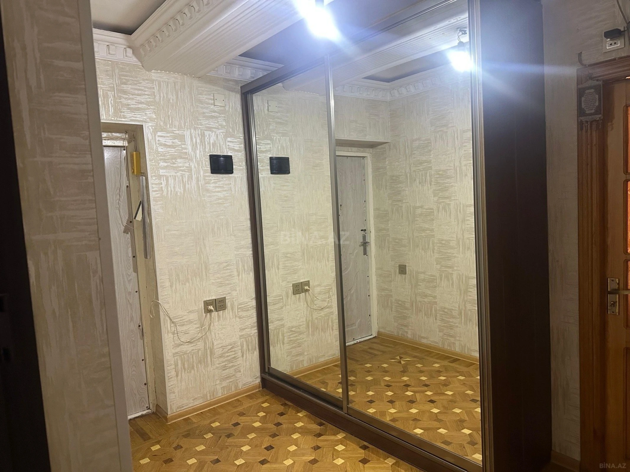 Satılır 3 otaqlı mənzil 60 m²