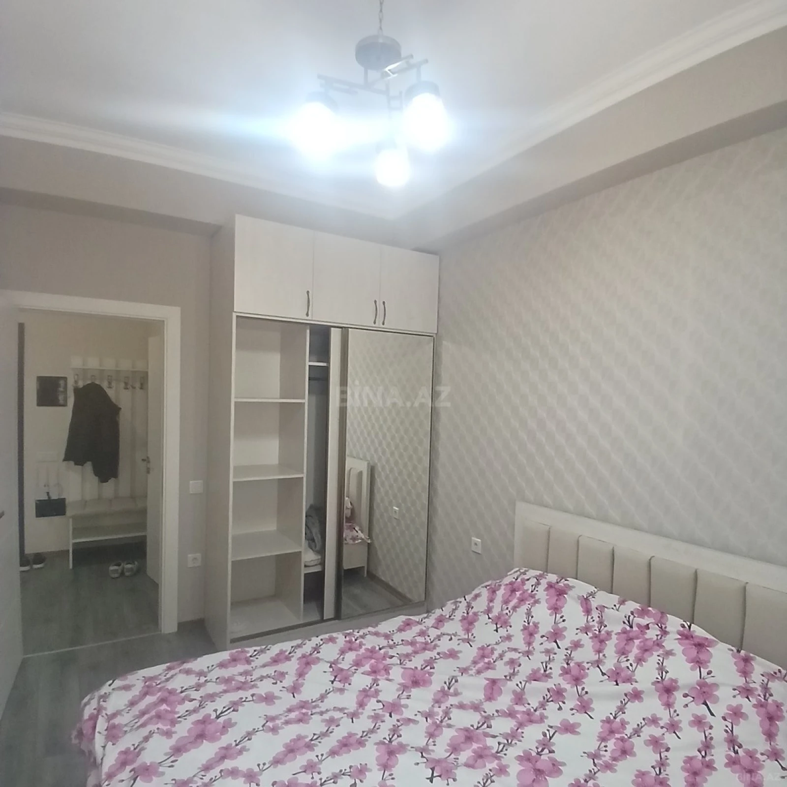 Kirayə verilir 2 otaqlı mənzil 65 m²