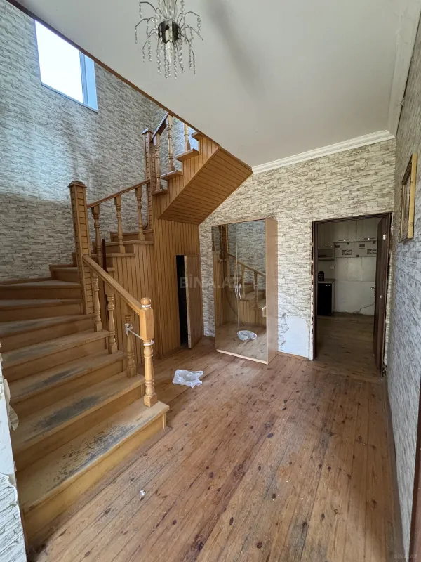 Satılır 4 otaqlı həyət evi 150 m²