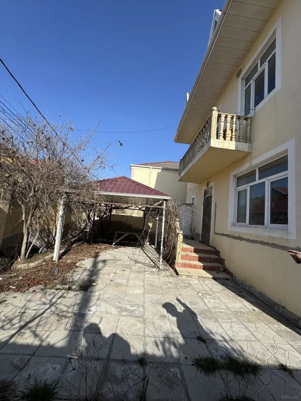 Satılır 4 otaqlı həyət evi 150 m²