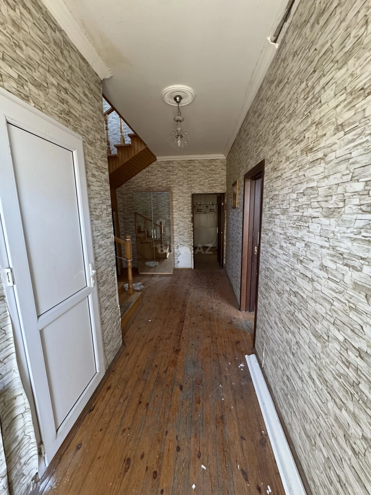 Satılır 4 otaqlı həyət evi 150 m²