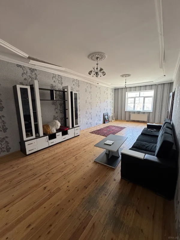 Satılır 4 otaqlı həyət evi 150 m²