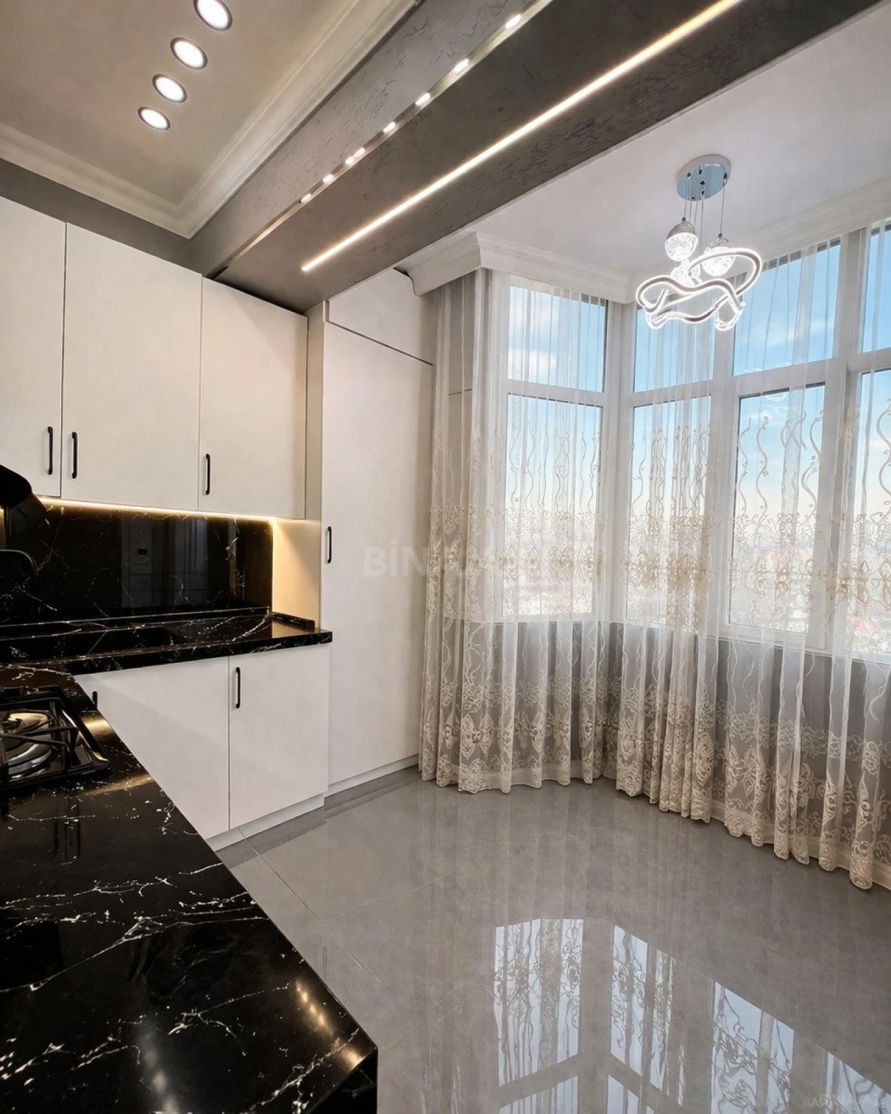 Satılır 2 otaqlı mənzil 65 m²