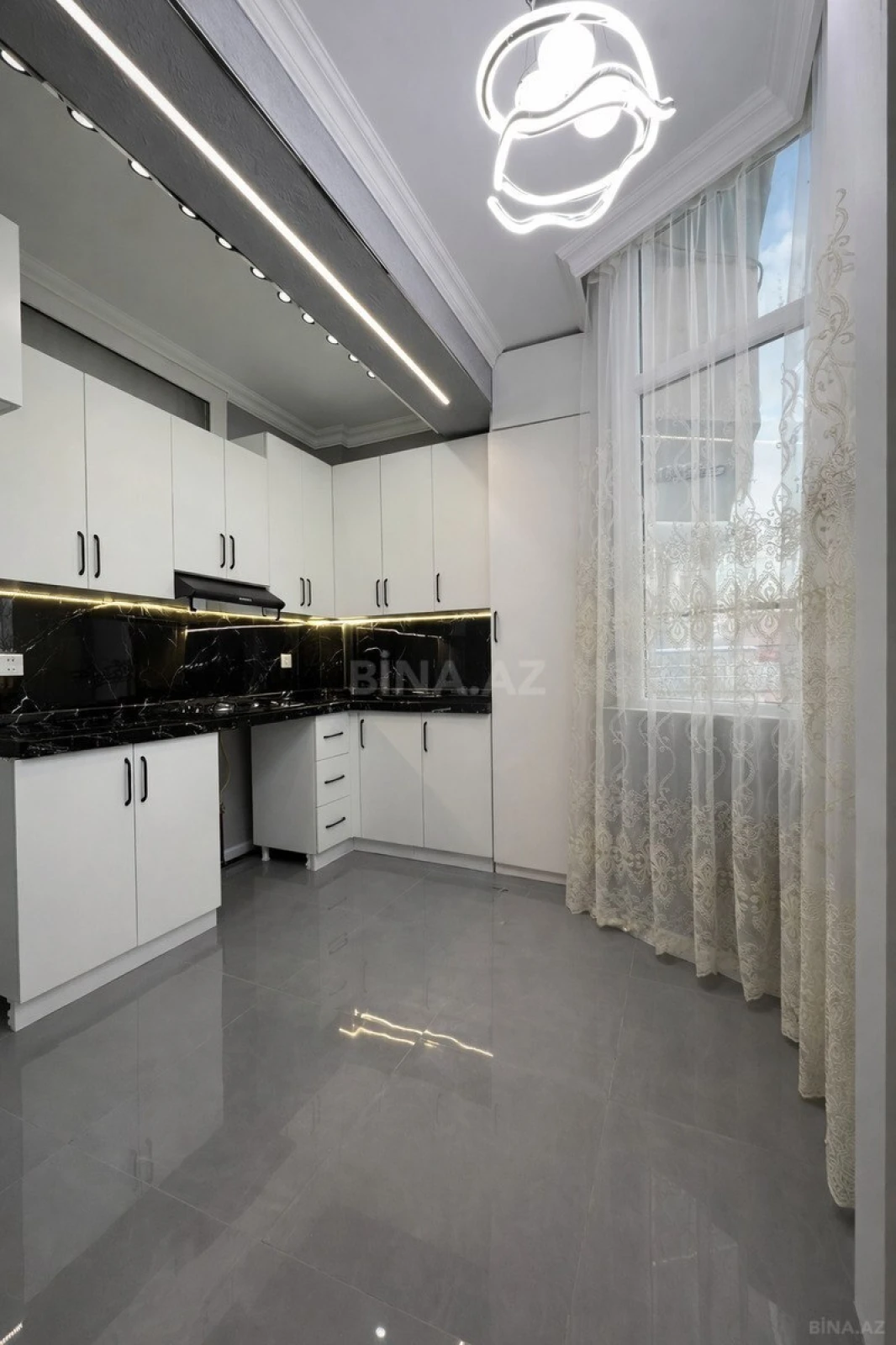 Satılır 2 otaqlı mənzil 65 m²