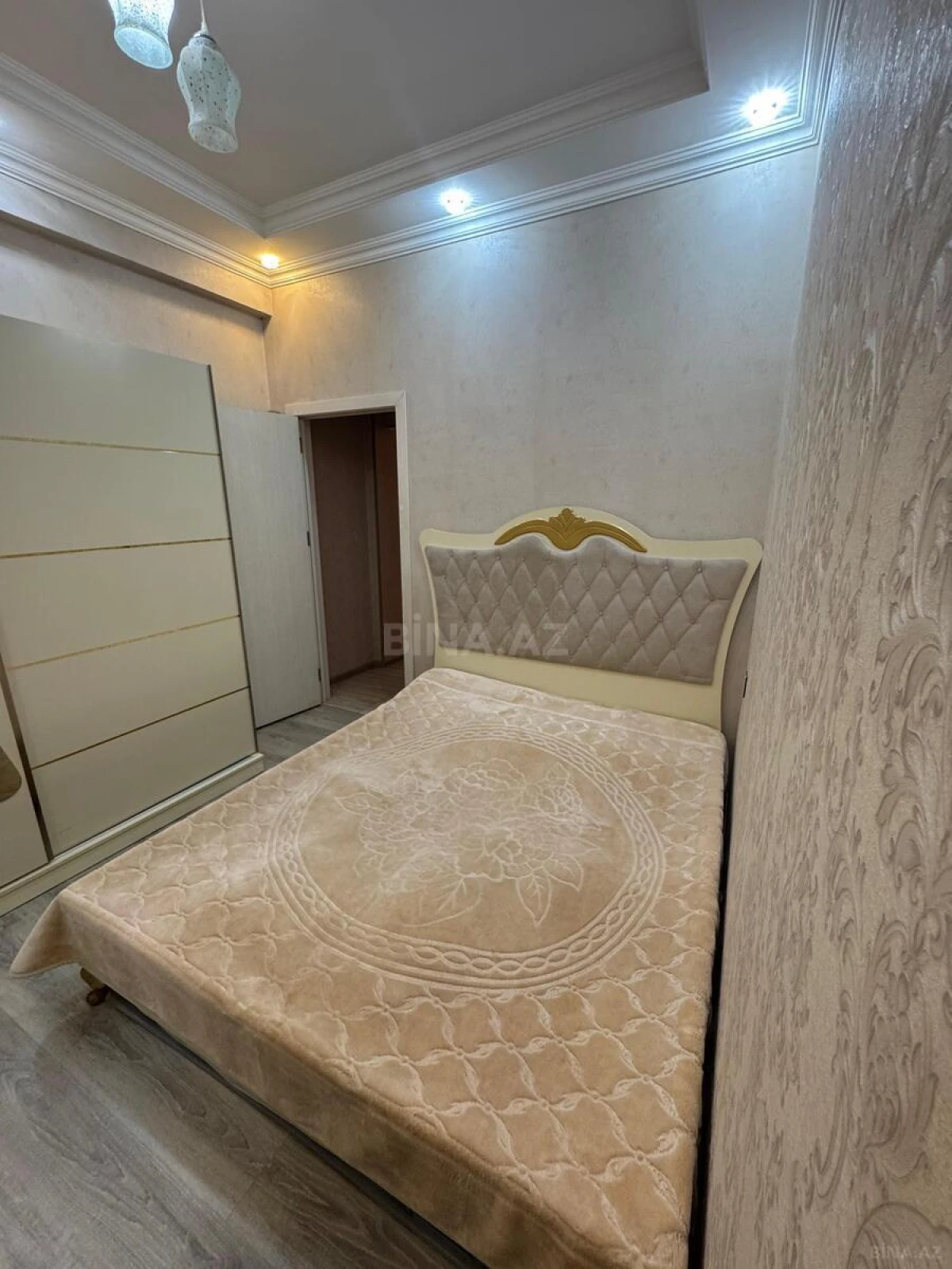 Satılır 3 otaqlı mənzil 71.5 m²