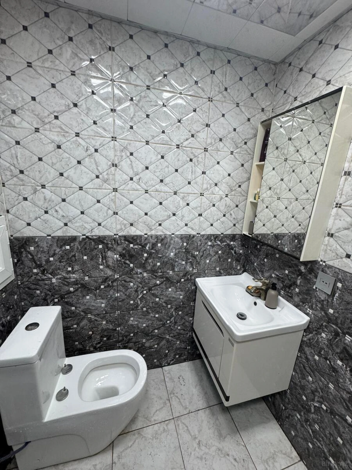 Satılır 3 otaqlı mənzil 71.5 m²