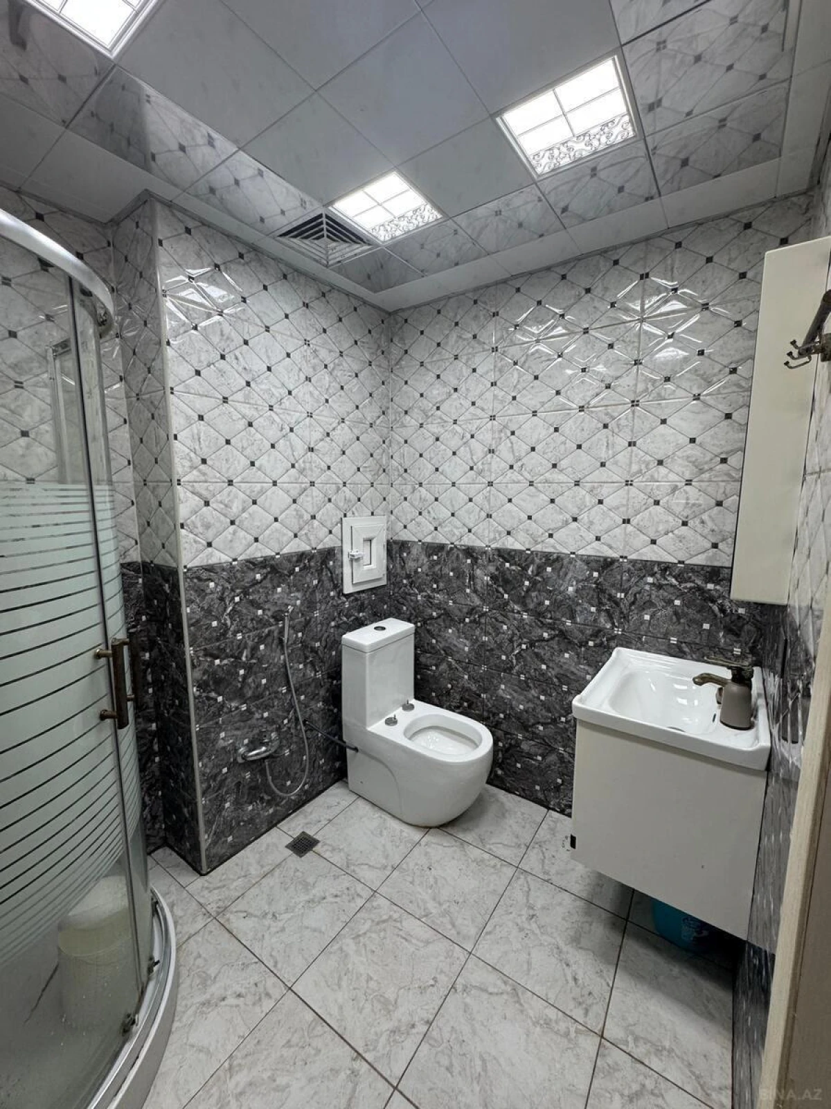Satılır 3 otaqlı mənzil 71.5 m²