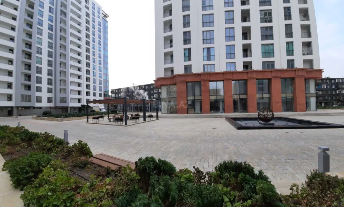 Satılır 3 otaqlı mənzil 130 m²