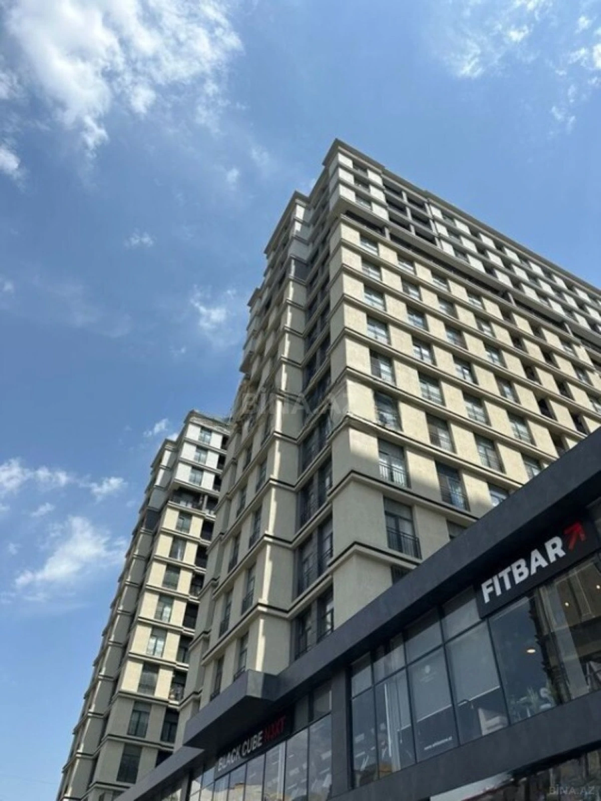 Satılır 3 otaqlı mənzil 105 m²