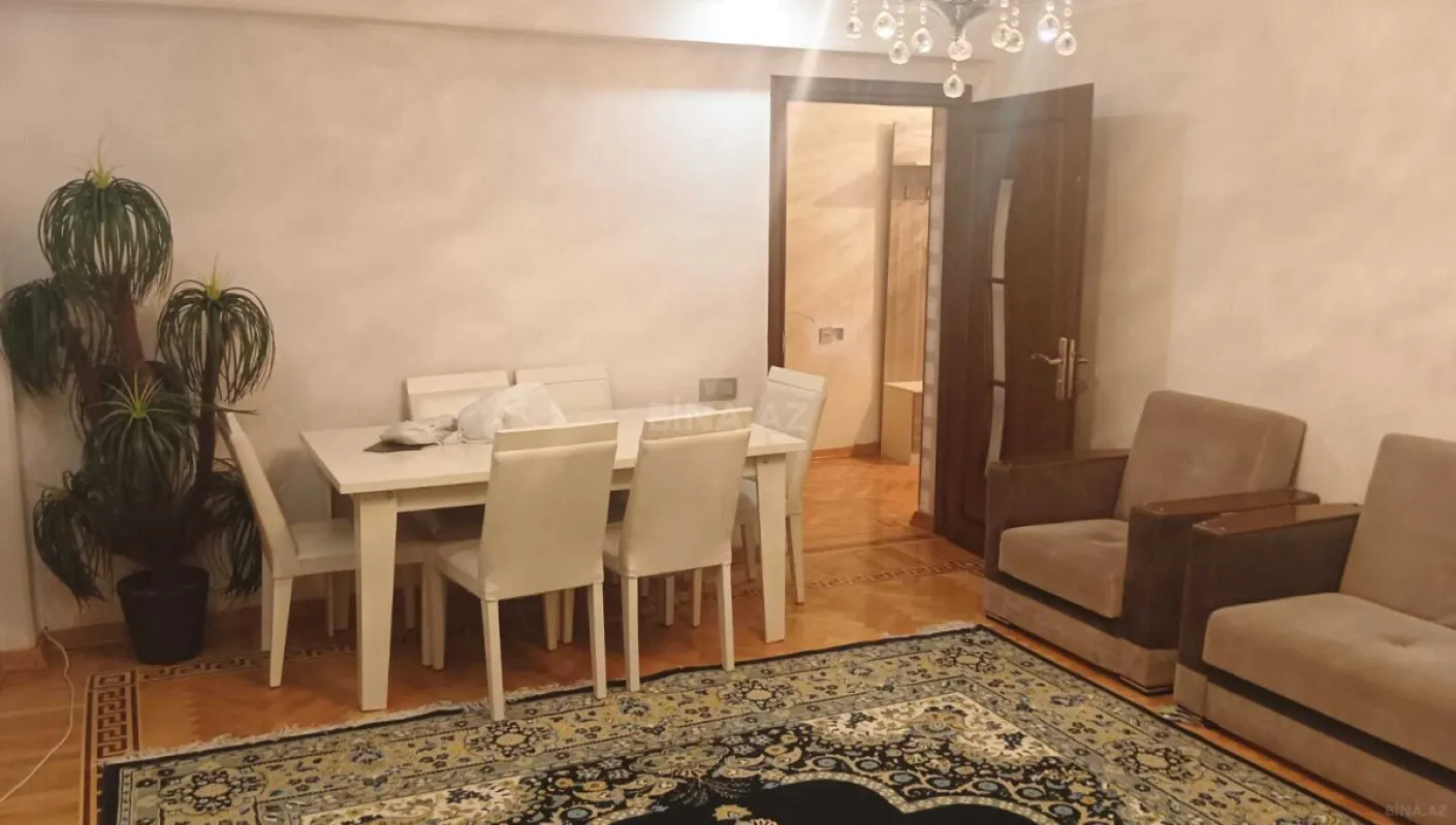 Satılır 3 otaqlı mənzil 82 m²