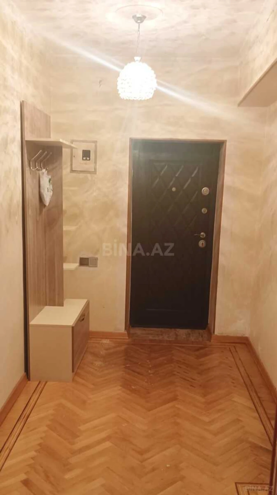Satılır 3 otaqlı mənzil 82 m²