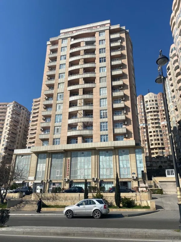 Satılır qaraj 20 m²