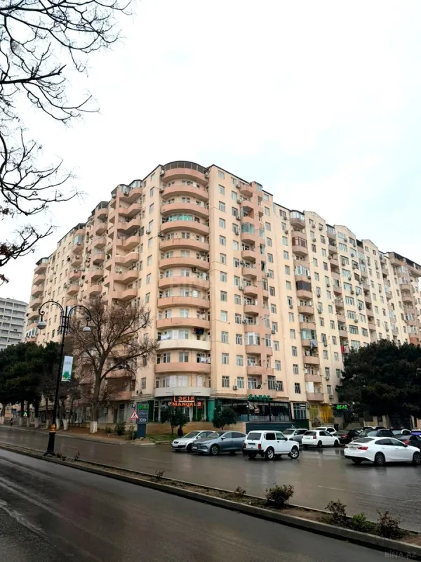 Satılır 3 otaqlı mənzil 88 m²
