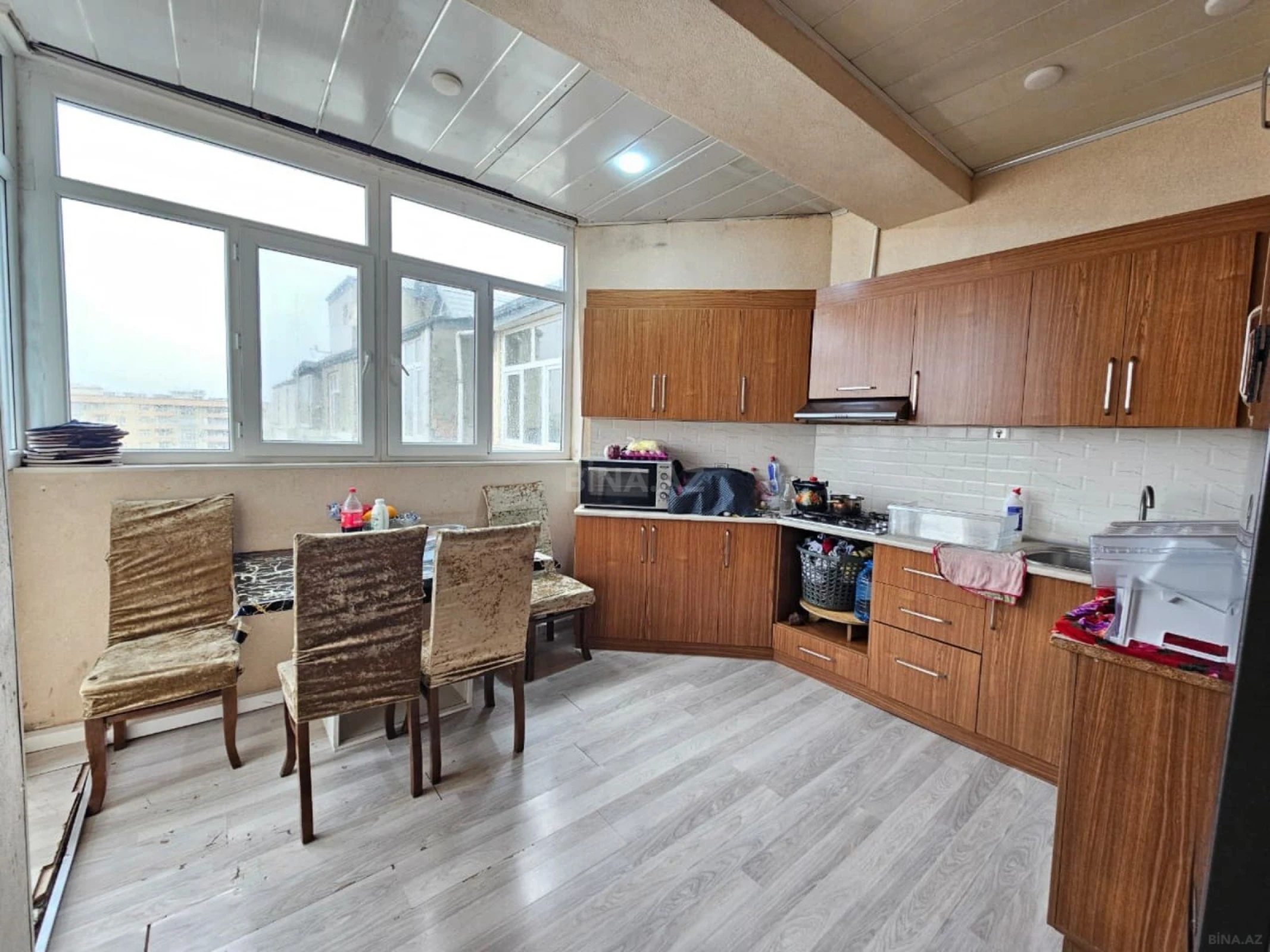 Satılır 2 otaqlı mənzil 75 m²