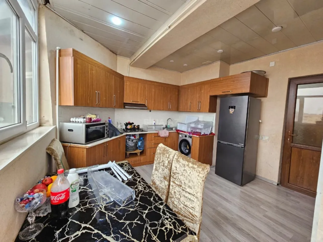 Satılır 2 otaqlı mənzil 75 m²