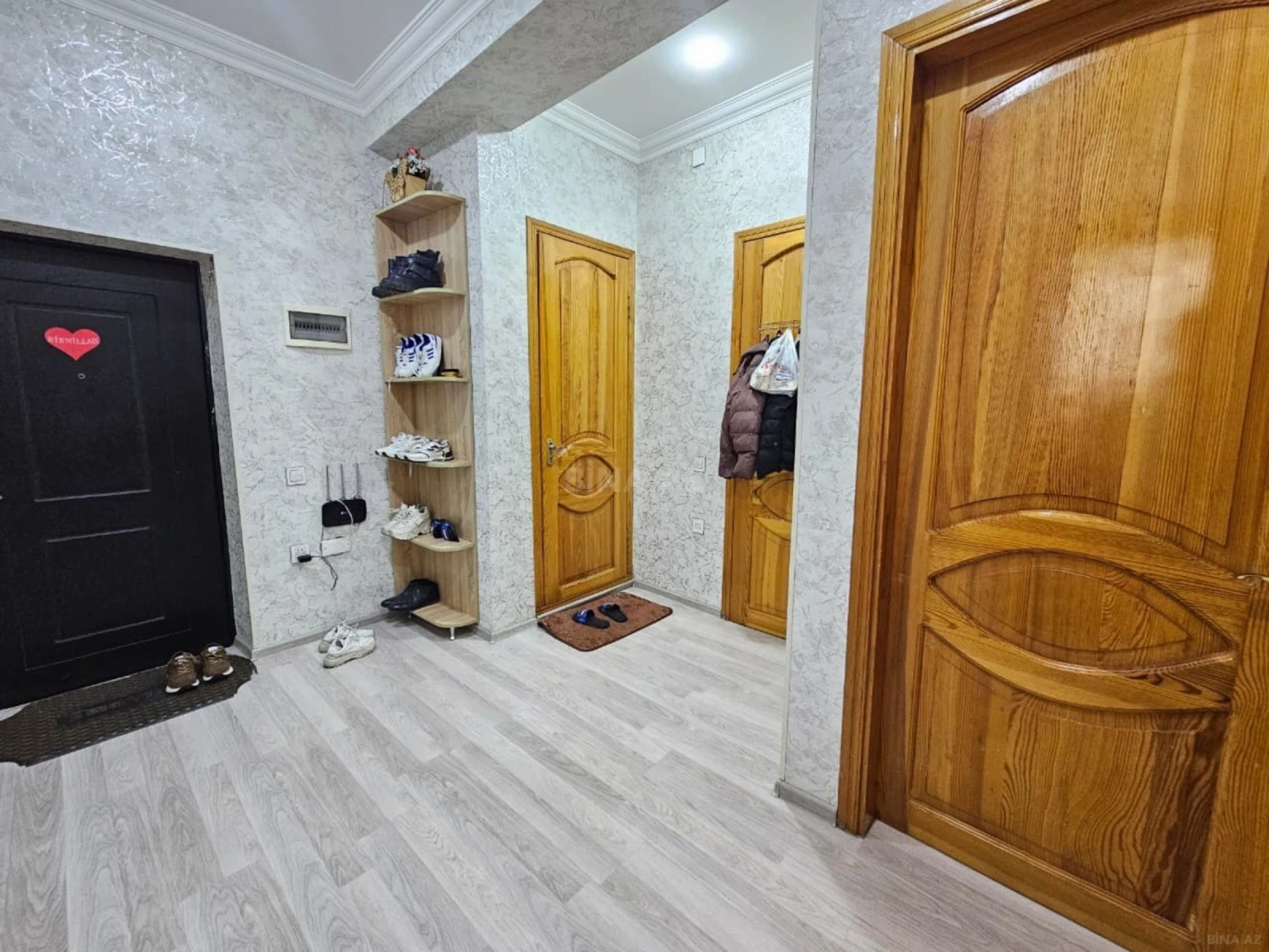 Satılır 2 otaqlı mənzil 75 m²