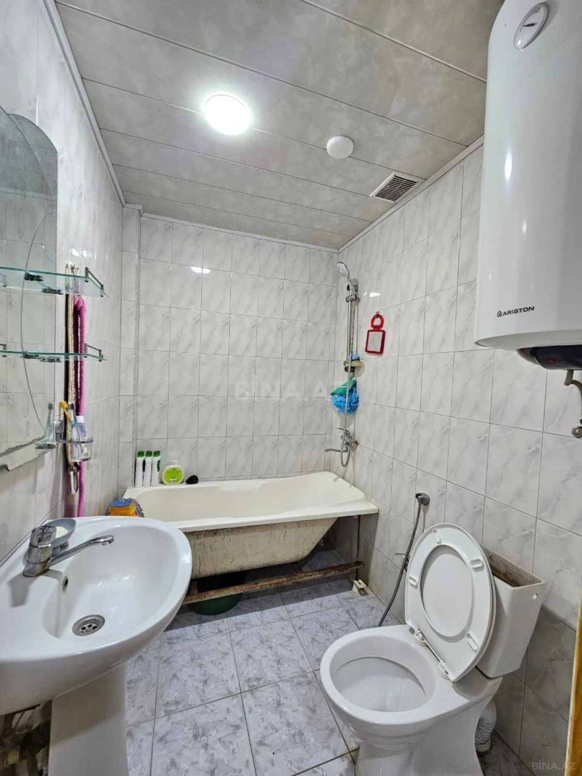 Satılır 2 otaqlı mənzil 75 m²