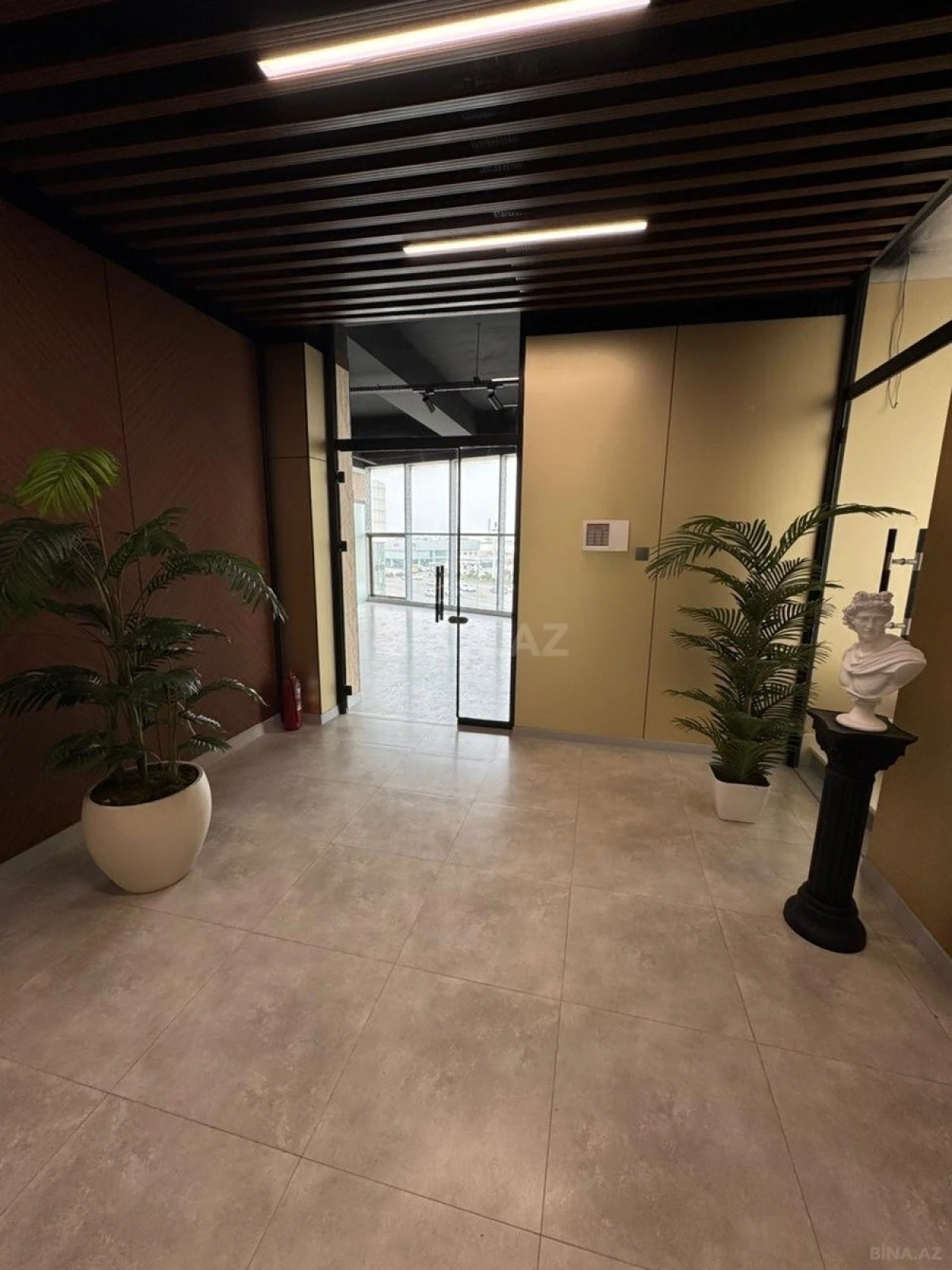 Kirayə verilir 3 otaqlı ofis 55 m²