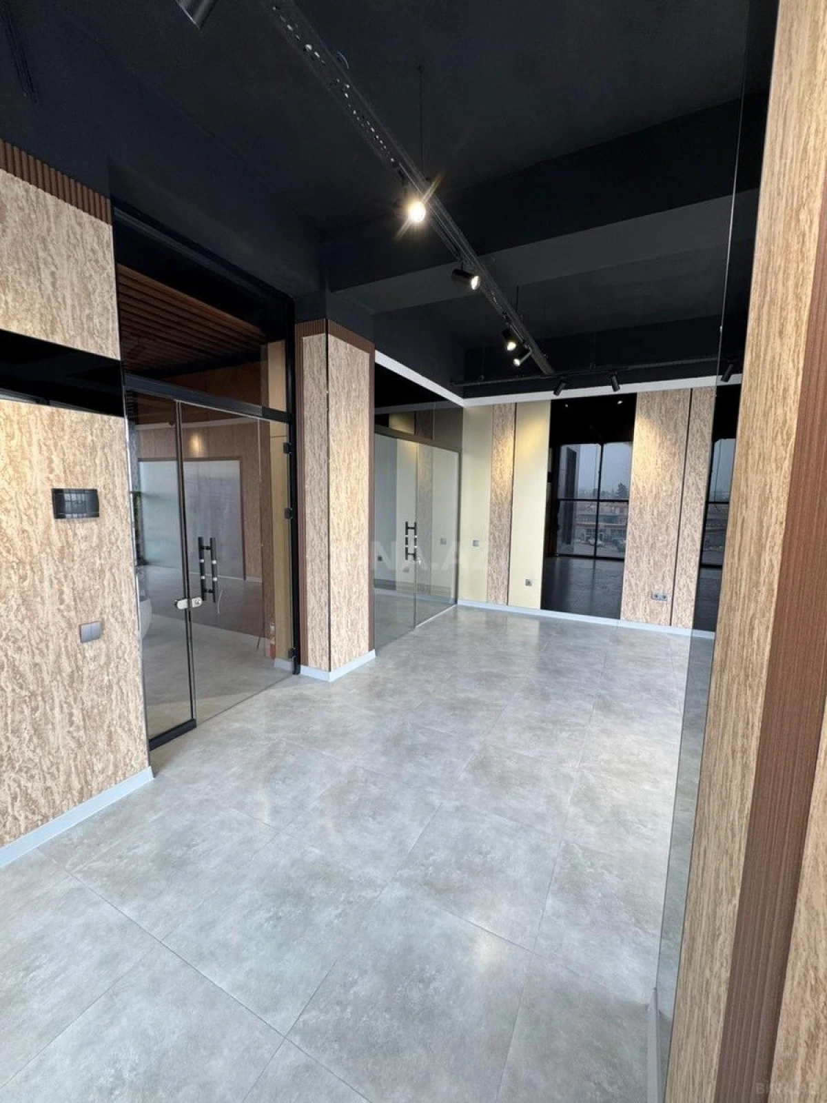 Kirayə verilir 3 otaqlı ofis 55 m²