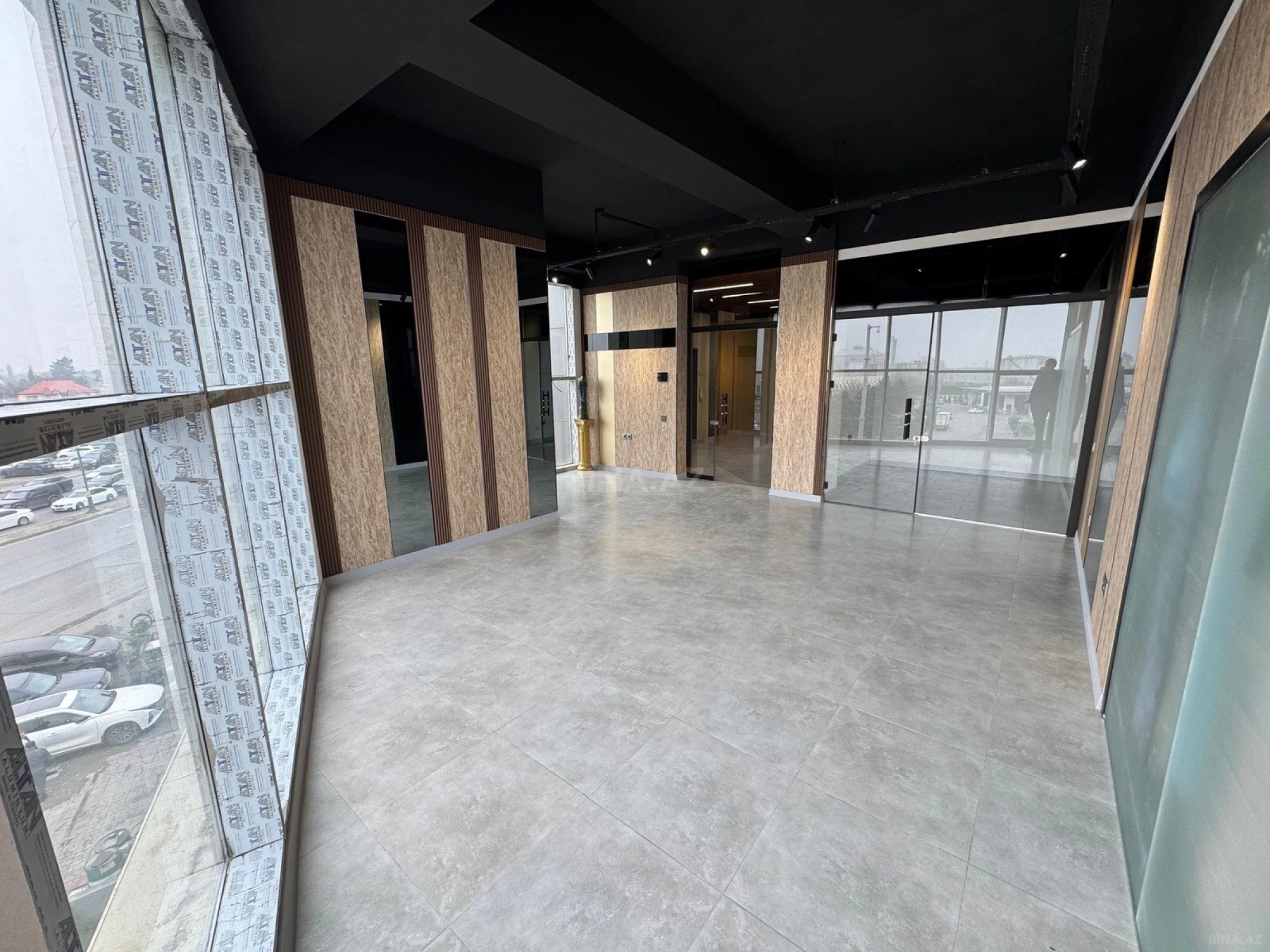 Kirayə verilir 3 otaqlı ofis 55 m²