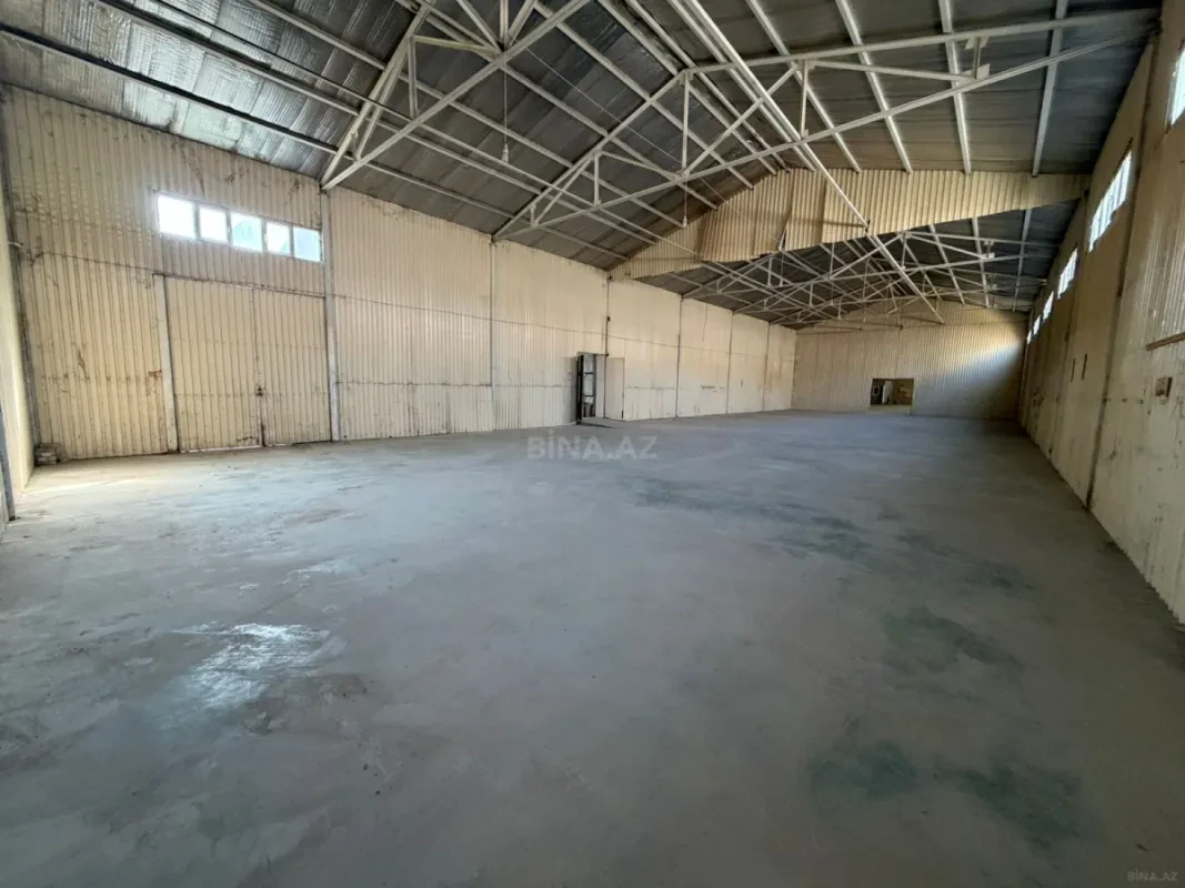 Kirayə verilir obyekt 980 m²