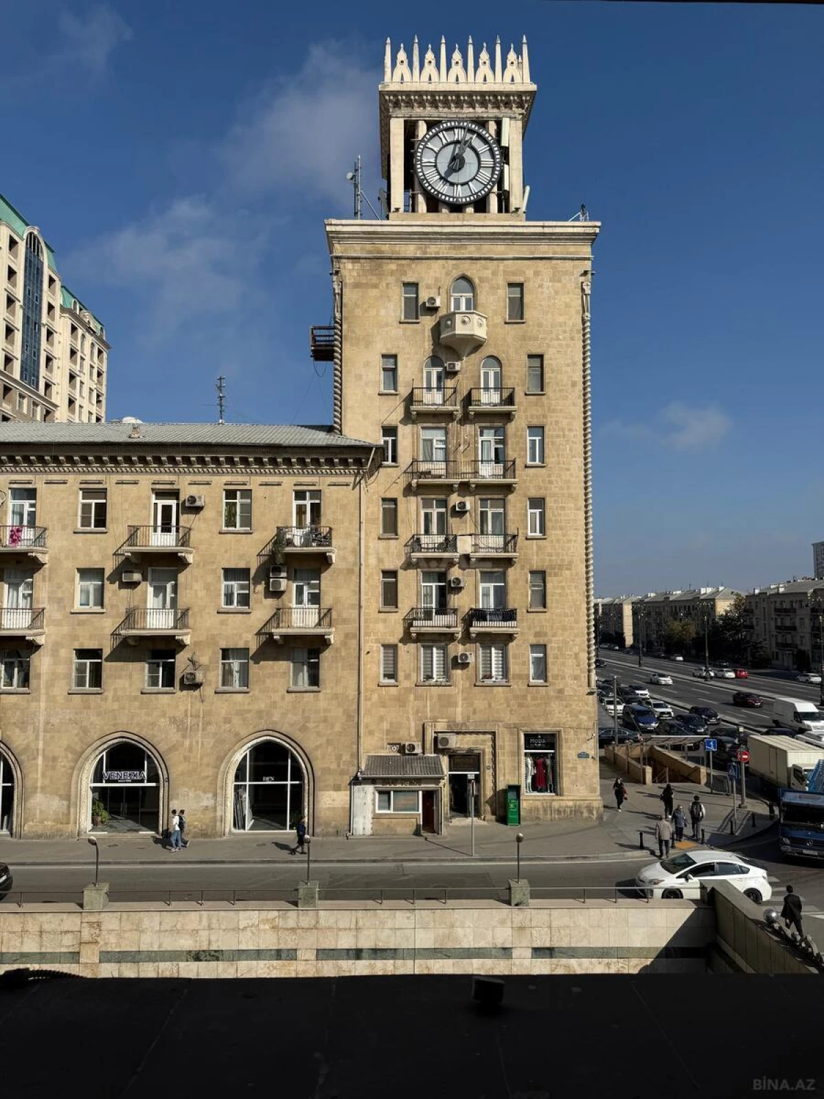 Kirayə verilir 3 otaqlı mənzil 120 m²