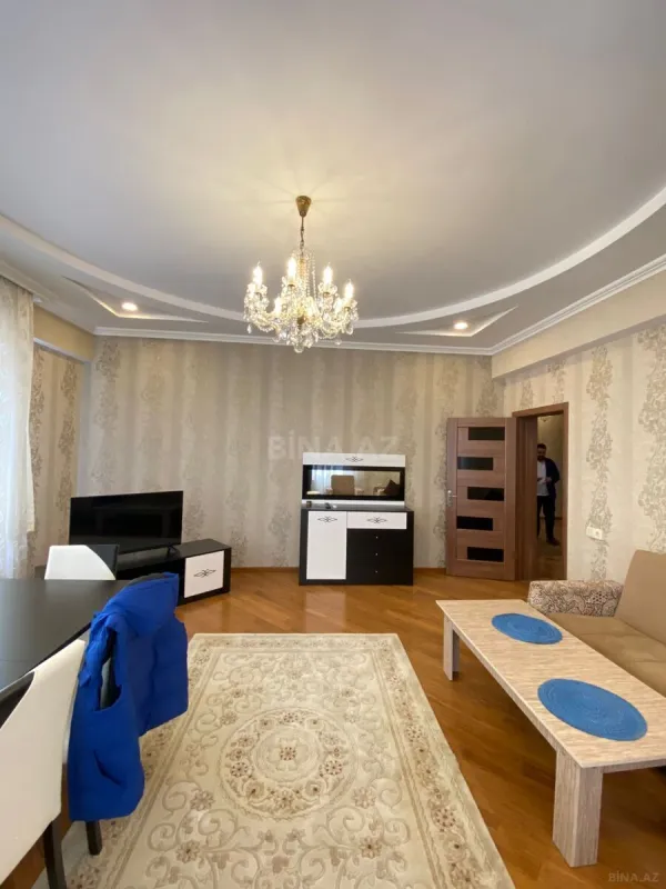 Kirayə verilir 3 otaqlı mənzil 120 m²