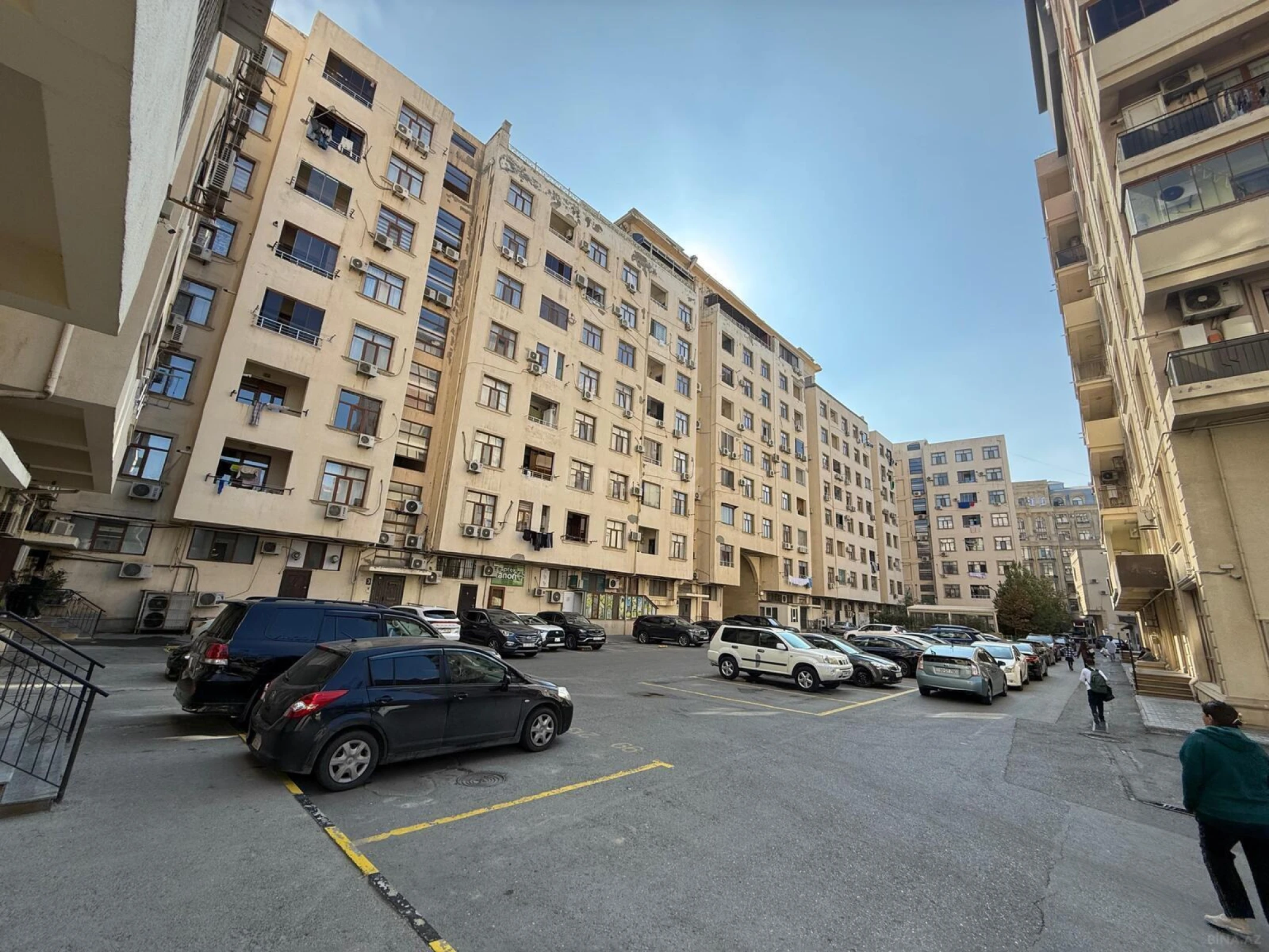 Kirayə verilir 3 otaqlı mənzil 120 m²