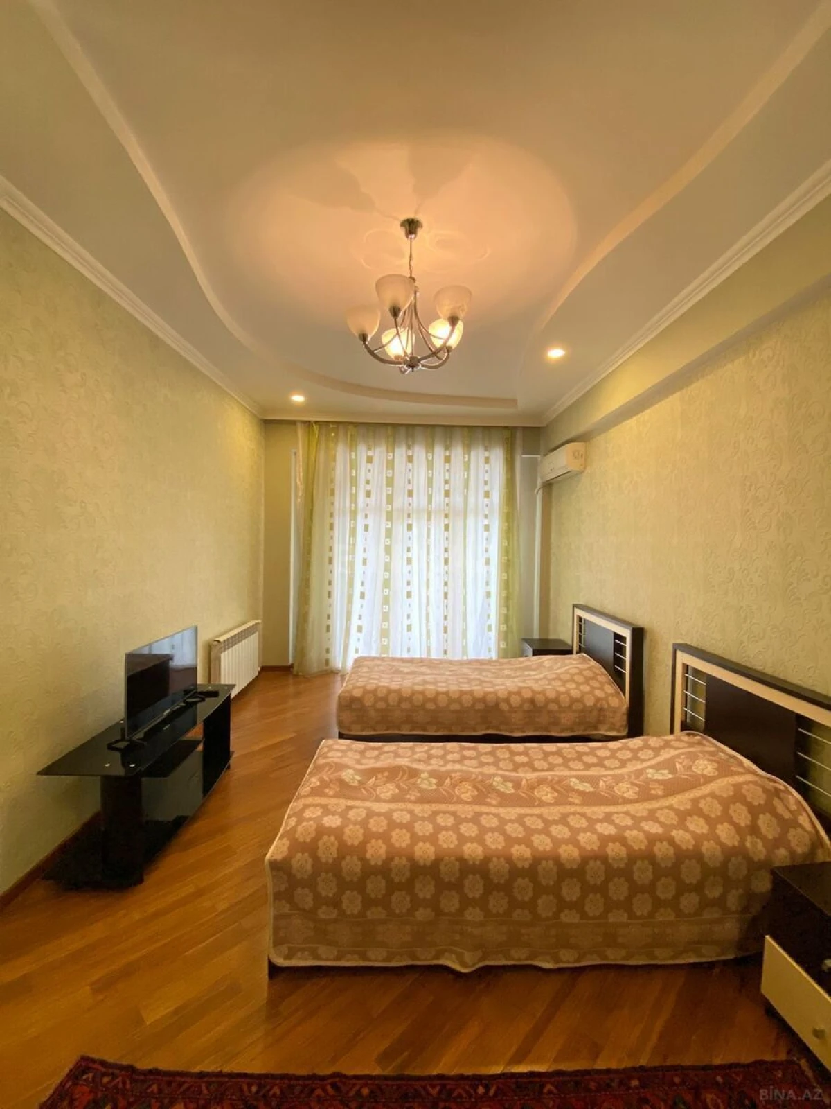 Kirayə verilir 3 otaqlı mənzil 120 m²