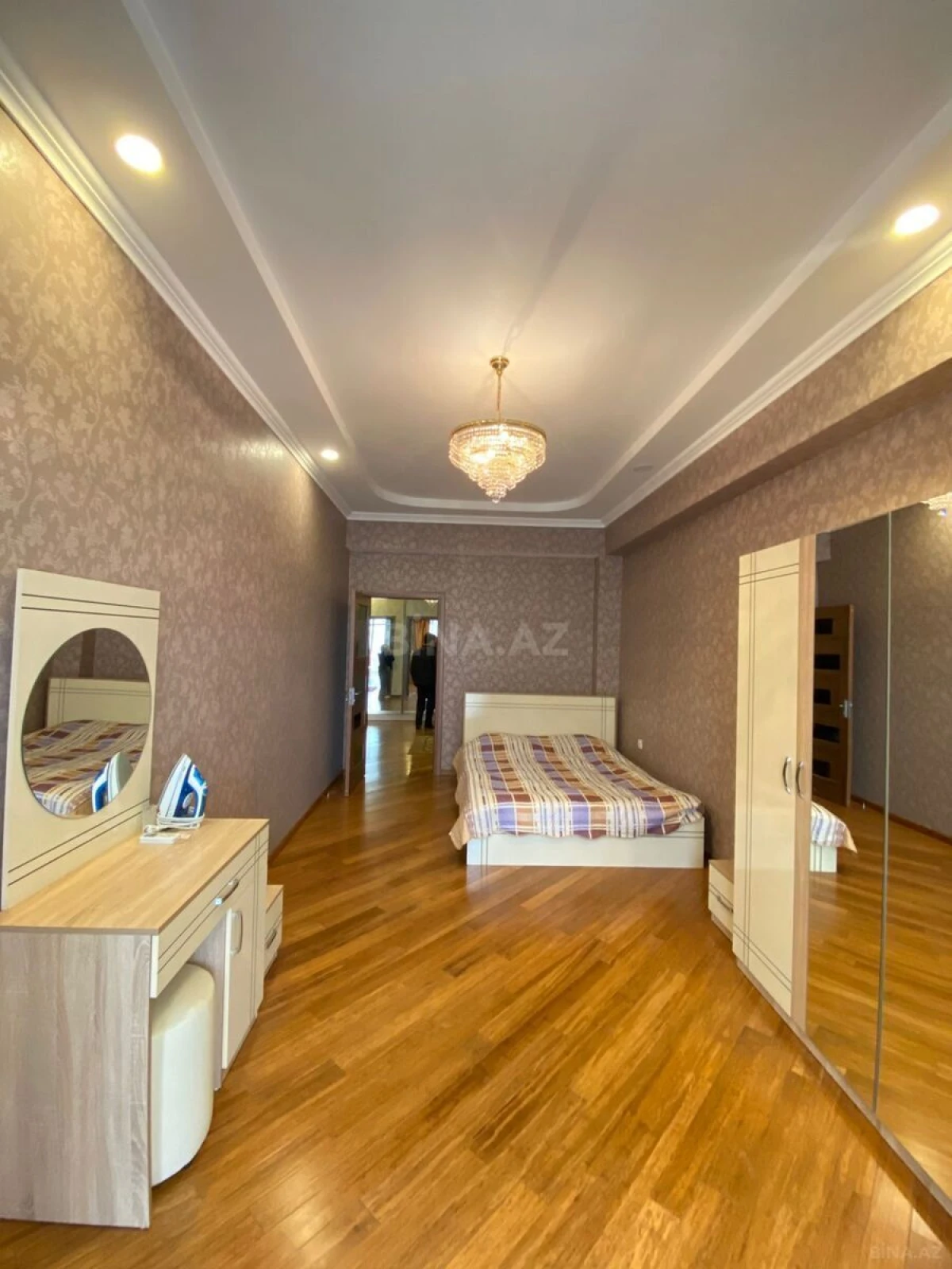 Kirayə verilir 3 otaqlı mənzil 120 m²
