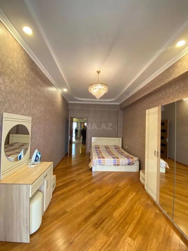 Kirayə verilir 3 otaqlı mənzil 120 m²