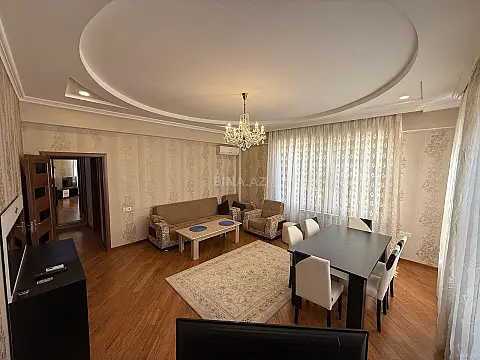 Kirayə verilir 3 otaqlı mənzil 120 m²