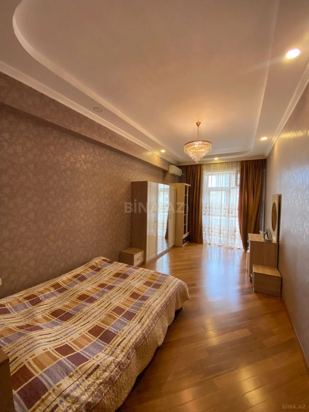 Kirayə verilir 3 otaqlı mənzil 120 m²