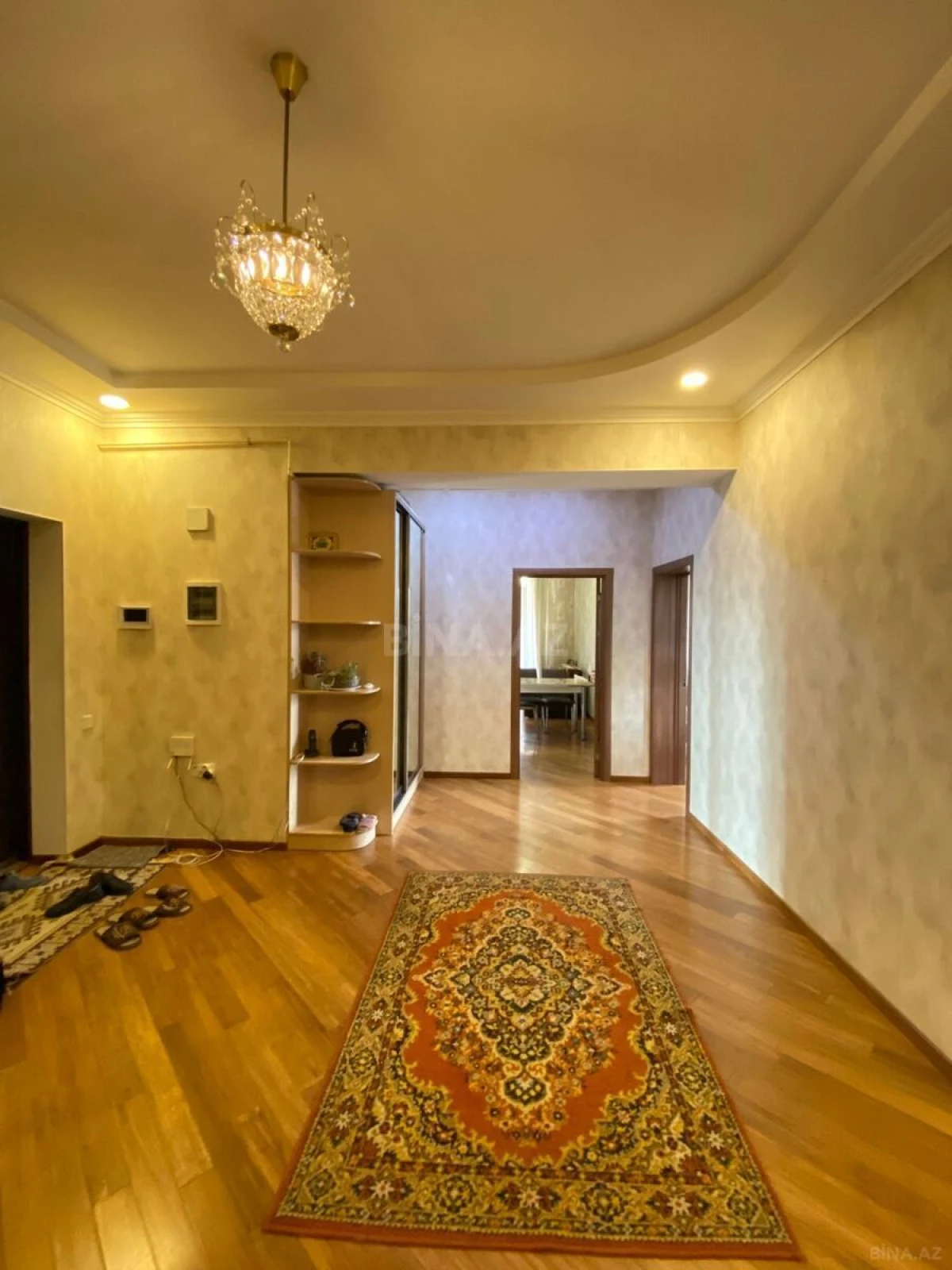 Kirayə verilir 3 otaqlı mənzil 120 m²