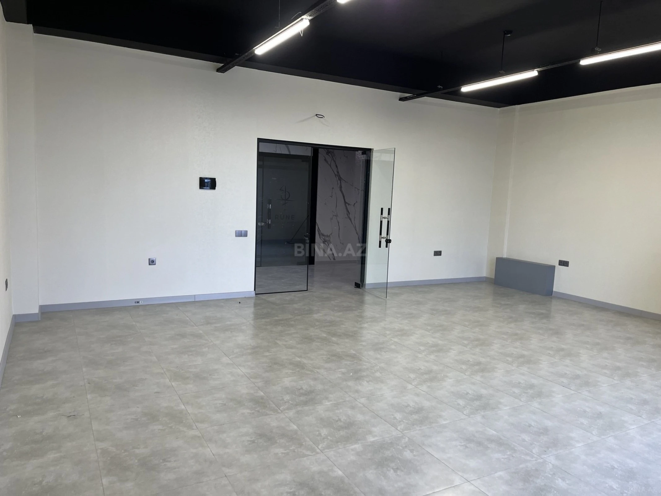 Kirayə verilir 3 otaqlı ofis 60 m²