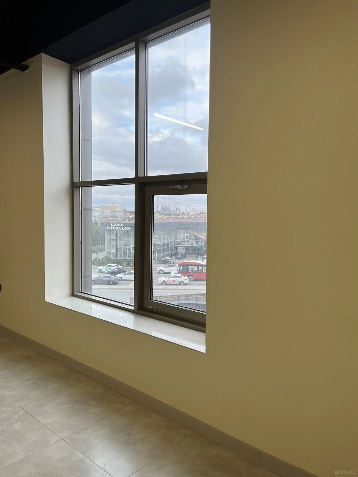 Kirayə verilir 3 otaqlı ofis 60 m²