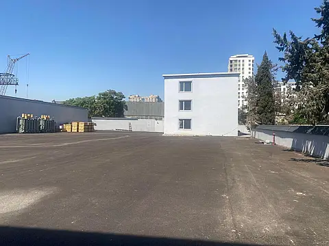 Kirayə verilir obyekt 5700 m² — Bakı, 7-ci mikrorayon 5700.00 m²