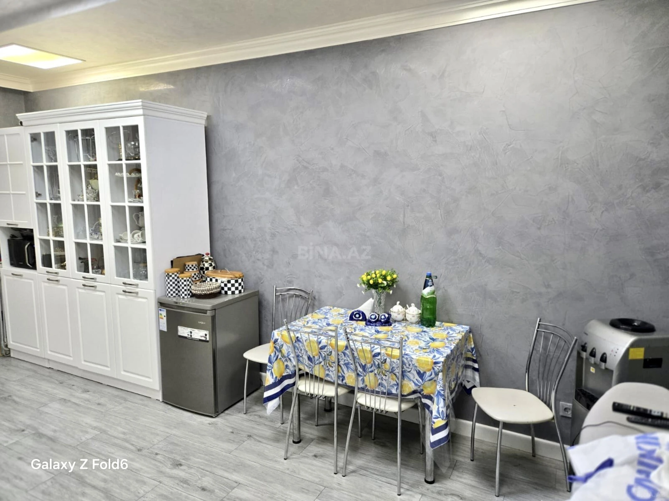 Satılır 4 otaqlı mənzil 150 m²