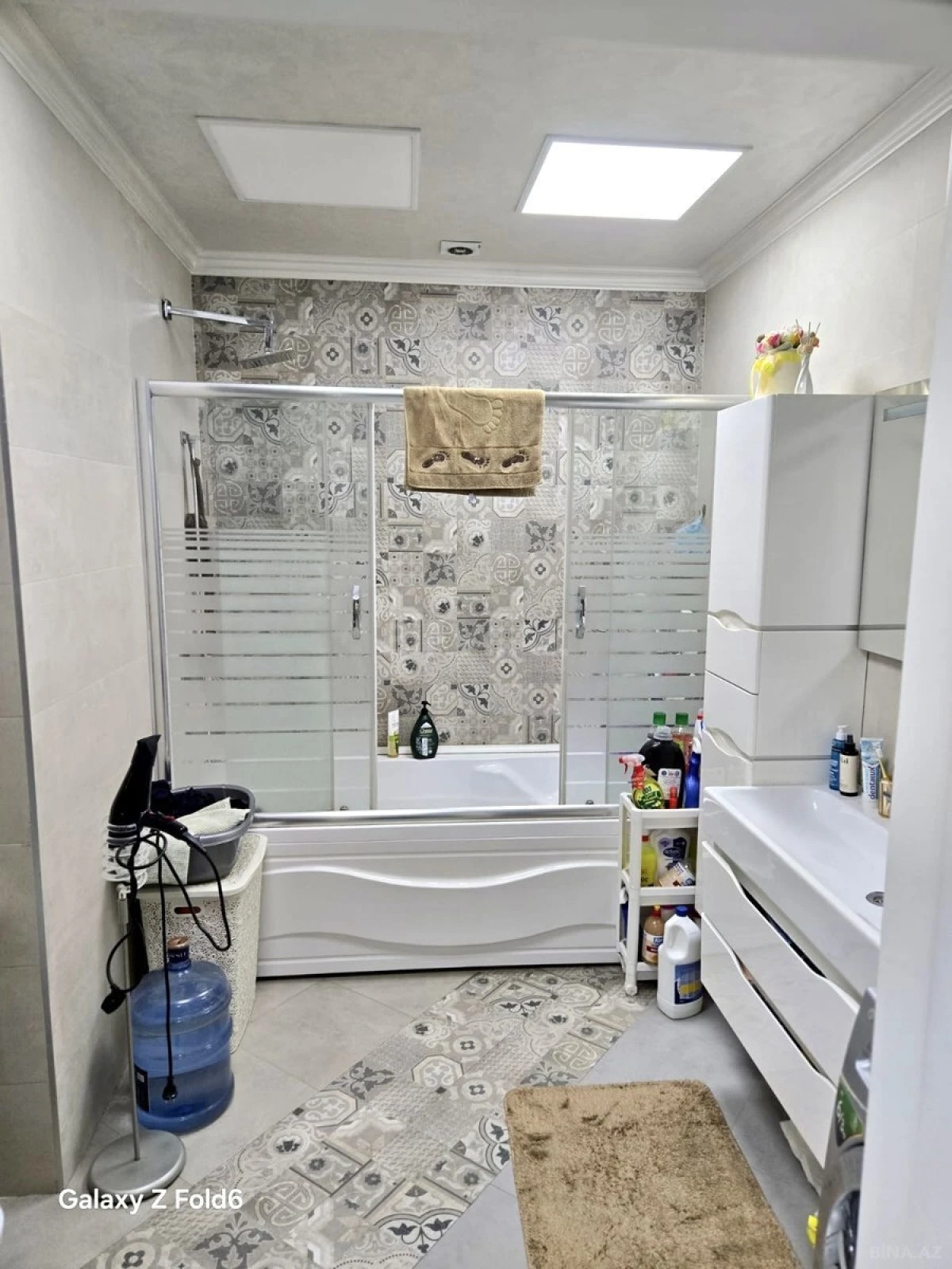 Satılır 4 otaqlı mənzil 150 m²