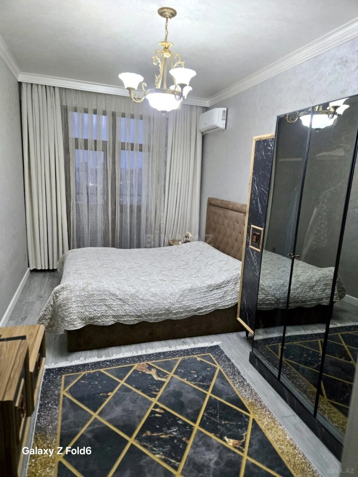 Satılır 4 otaqlı mənzil 150 m²