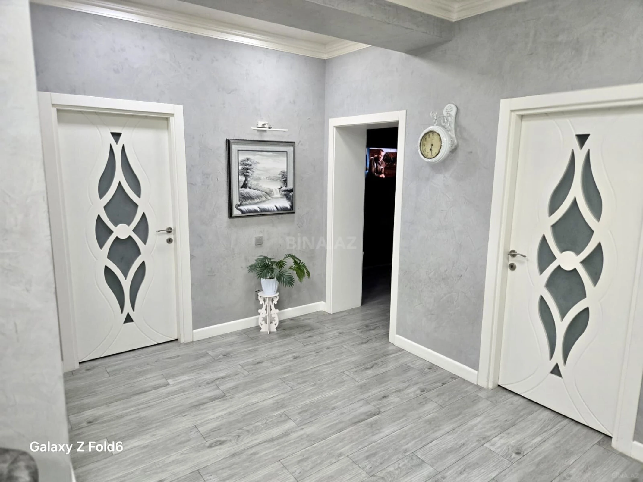 Satılır 4 otaqlı mənzil 150 m²