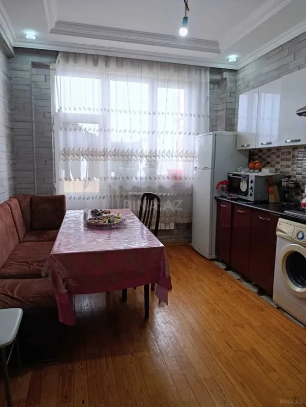 Kirayə verilir 3 otaqlı mənzil 94 m²