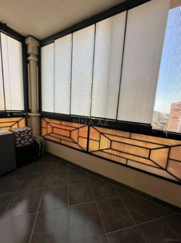 Satılır 3 otaqlı mənzil 117 m²